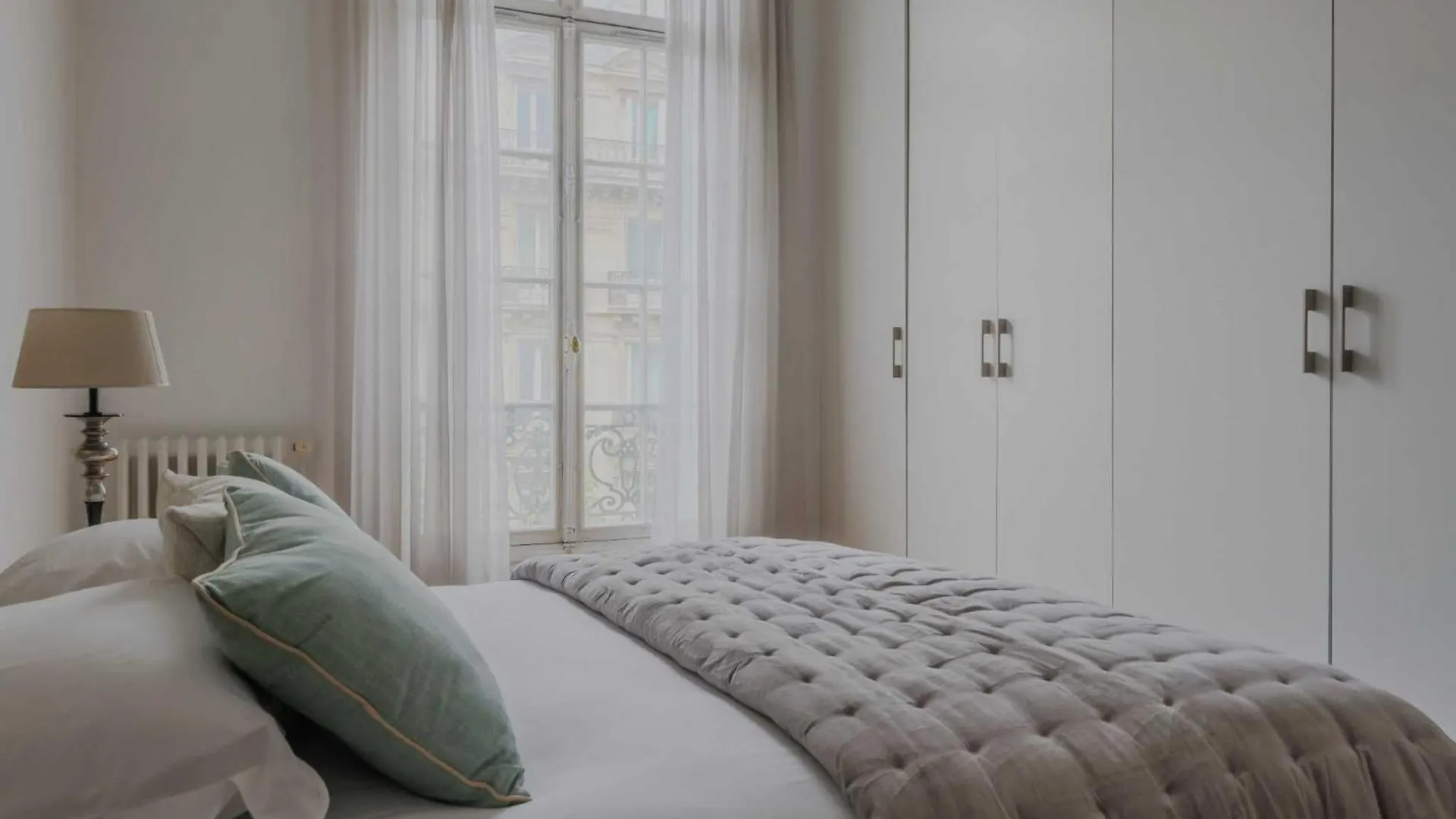 Spacious Apartment - 5Br-12P - Trocadero Paris 0*,  France