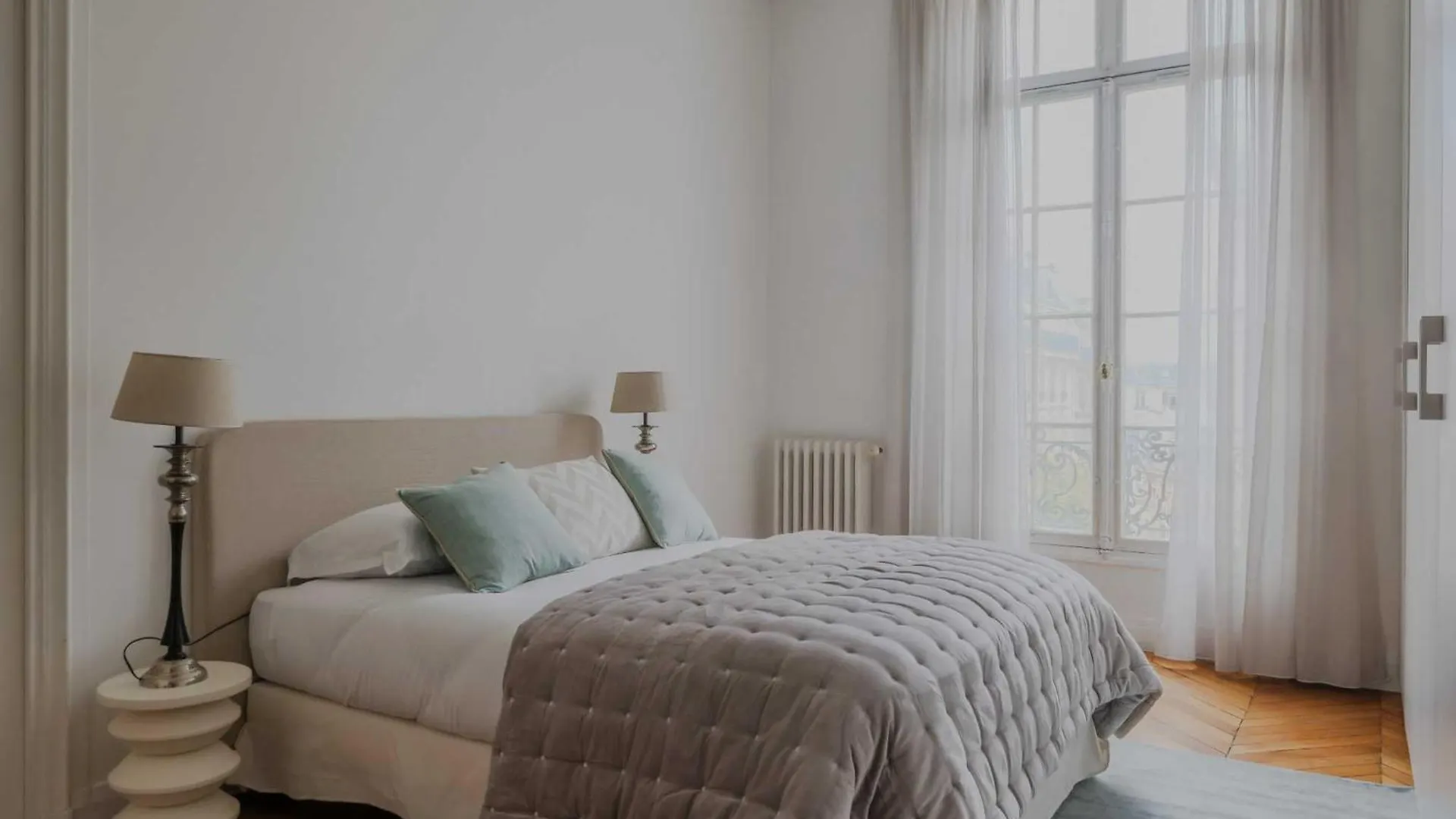 Spacious Apartment - 5Br-12P - Trocadero Paris France