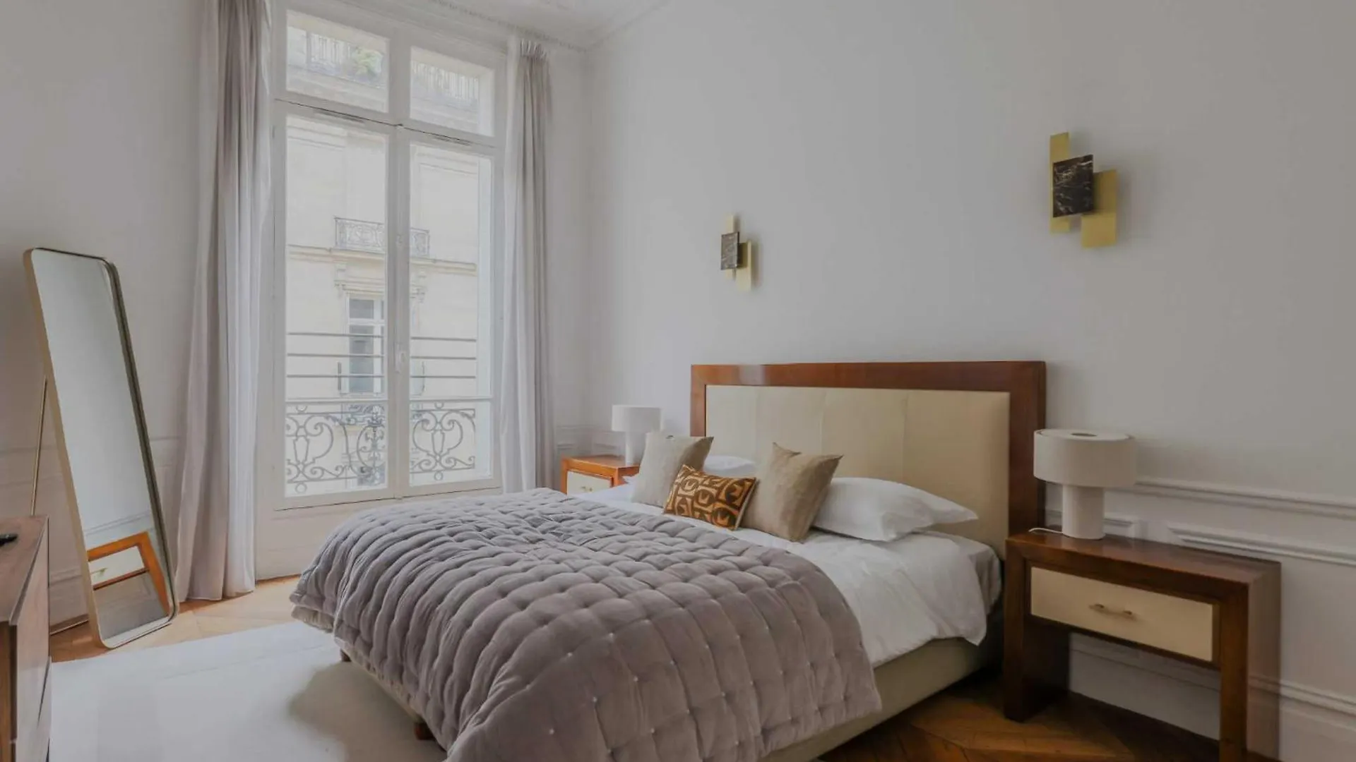 Spacious Apartment - 5Br-12P - Trocadero Paříž